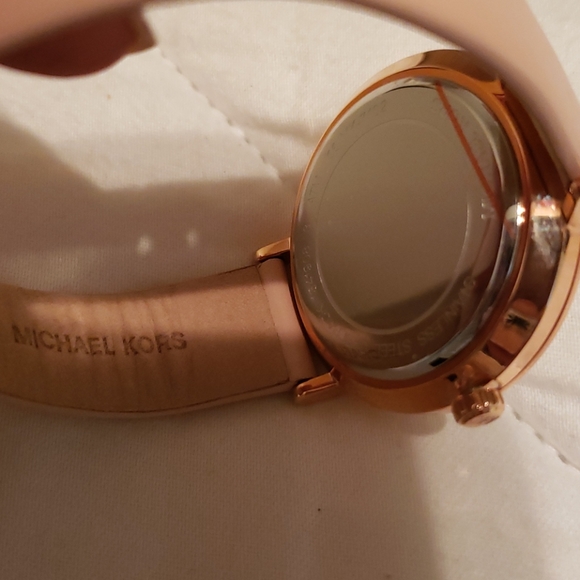 Michael Kors Charley Watch - Picture 4 of 8